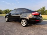 Used 2018 Ford Fiesta SE image 3