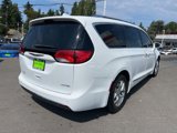 Used 2019 Chrysler Pacifica Limited image 4