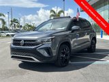Used 2022 Volkswagen Taos SE w/ Panoramic Sunroof Package image 2
