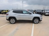 New 2025 Jeep Compass Latitude image 2
