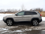 Used 2016 Jeep Cherokee Trailhawk image 2