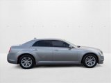 Used 2016 Chrysler 300 C image 4