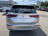 Used 2022 Mitsubishi Outlander SE image 4