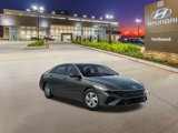 New 2025 Hyundai Elantra SE image 3