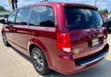 Used 2017 Dodge Grand Caravan SXT image 5