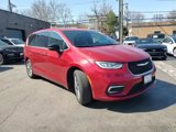 New 2025 Chrysler Pacifica Select image 3