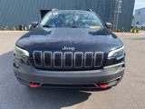 Used 2019 Jeep Cherokee Trailhawk image 2