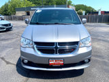 Used 2017 Dodge Grand Caravan SXT w/ Driver Convenience Group image 3