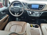 Used 2017 Chrysler Pacifica Limited w/ Advanced Safetytec Group image 4