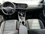 Used 2021 Volkswagen Jetta SE image 2