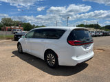 Used 2022 Chrysler Pacifica Touring-L image 3