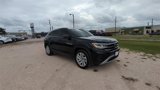 Used 2020 Volkswagen Atlas Cross Sport SE image 2