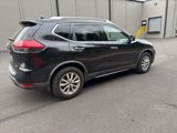 Used 2017 Nissan Rogue SV image 6