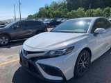 Used 2024 Toyota Camry SE image 6