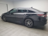 Used 2021 Toyota Camry SE image 3