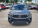 Used 2022 Volkswagen Taos SE w/ Panoramic Sunroof Package image 2