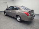 Used 2016 Nissan Versa SV image 3