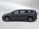New 2025 Chrysler Pacifica Select image 4