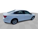 Used 2023 Chevrolet Malibu LT image 2