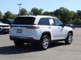 Certified 2022 Jeep Grand Cherokee Limited image 3