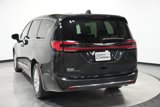 Used 2023 Chrysler Pacifica Touring-L image 5
