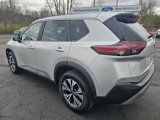 Used 2023 Nissan Rogue SV image 3