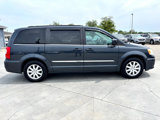 Used 2014 Chrysler Town & Country Touring image 3