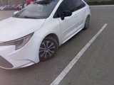 Used 2022 Toyota Corolla LE image 2