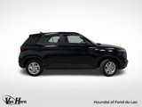Used 2022 Hyundai Venue SE w/ Cargo Package image 2