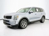 Used 2022 Kia Telluride EX w/ Towing Package image 3