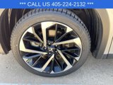 Used 2024 Mitsubishi Outlander SE image 2