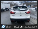 Used 2017 Nissan Rogue Sport SV w/ SV Premium Package image 4