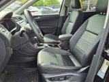 Used 2021 Volkswagen Tiguan SE image 4