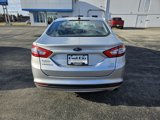 Used 2015 Ford Fusion SE image 3