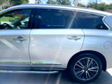 Used 2017 INFINITI QX60 AWD w/ Deluxe Technology Package image 4