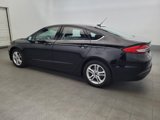 Used 2018 Ford Fusion SE w/ Fusion SE Technology Package image 3