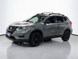 Used 2018 Nissan Rogue SV image 3