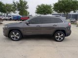 Used 2019 Jeep Cherokee Limited image 4