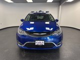 Used 2020 Chrysler Pacifica Touring-L image 3