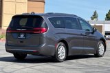 Used 2022 Chrysler Pacifica Touring-L image 5