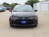 Used 2022 Toyota Corolla LE image 2