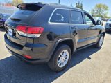 Used 2020 Jeep Grand Cherokee Laredo image 4