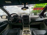 Used 2020 Dodge Grand Caravan SXT image 2