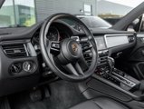 Certified 2022 Porsche Macan image 4