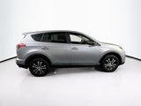 Used 2018 Toyota RAV4 LE image 4
