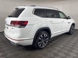 Certified 2022 Volkswagen Atlas SEL Premium image 3