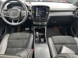 Used 2021 Volvo XC40 T5 R-Design image 4
