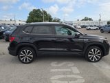 Used 2022 Volkswagen Taos SE image 4