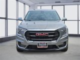 Used 2024 GMC Terrain SLE image 2