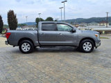 Used 2018 Nissan Titan SV image 4